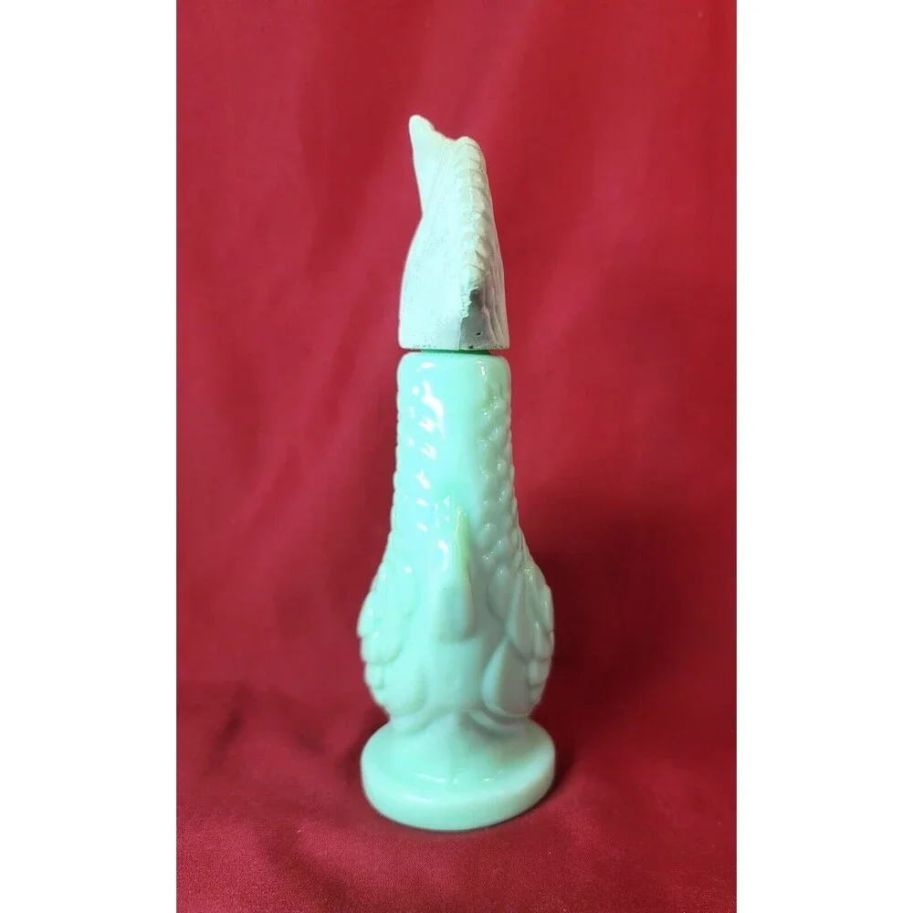 Avon Mint Jadeite Koi Fish Topaz Foaming Bath Oil w/ Plastic Green Tail